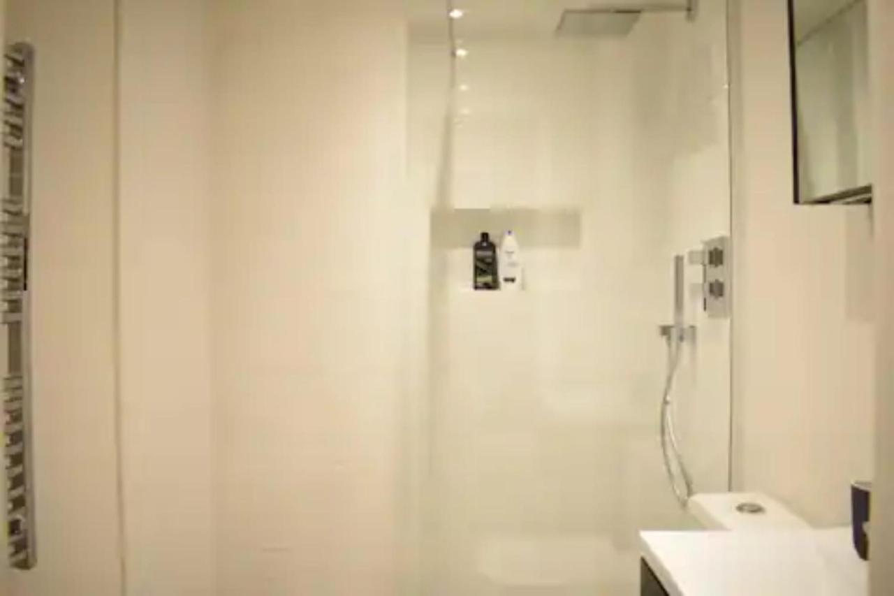 Spacious And Modern Apartment In Pimlico 런던 외부 사진