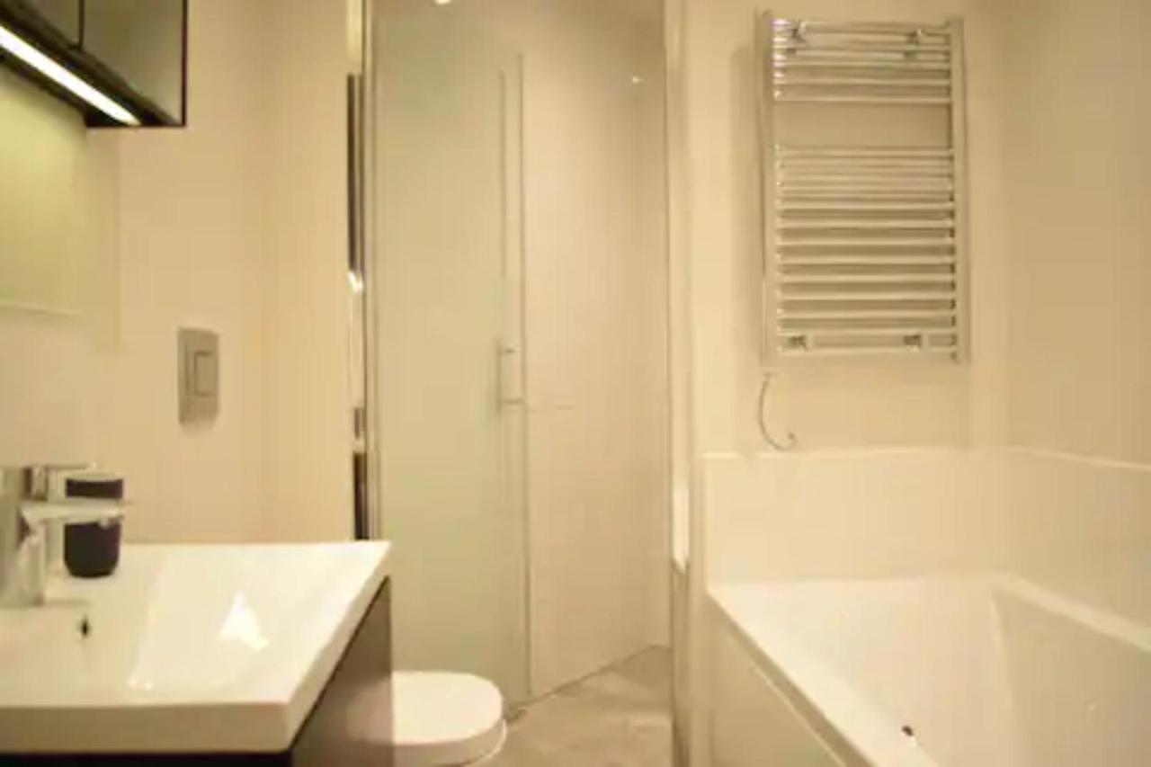 Spacious And Modern Apartment In Pimlico 런던 외부 사진
