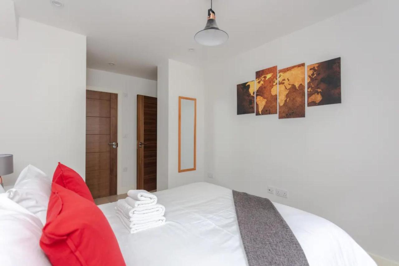 Spacious And Modern Apartment In Pimlico 런던 외부 사진