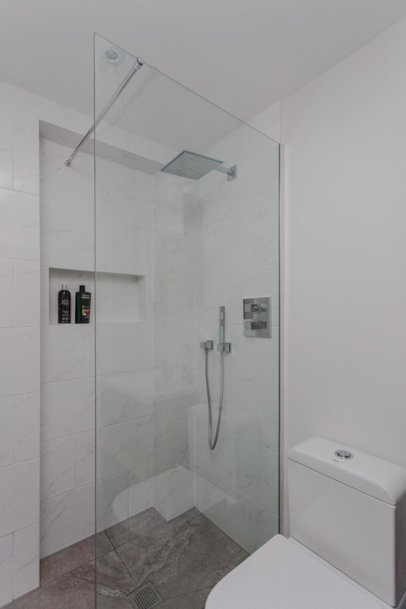 Spacious And Modern Apartment In Pimlico 런던 외부 사진