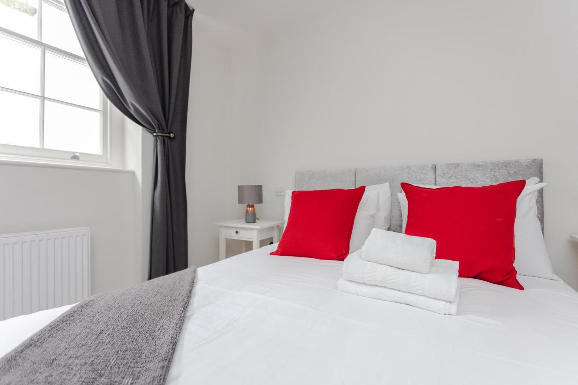 Spacious And Modern Apartment In Pimlico 런던 외부 사진